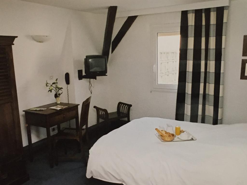 Hotel Du Pot D'Etain Châlons-en-Champagne Exteriör bild